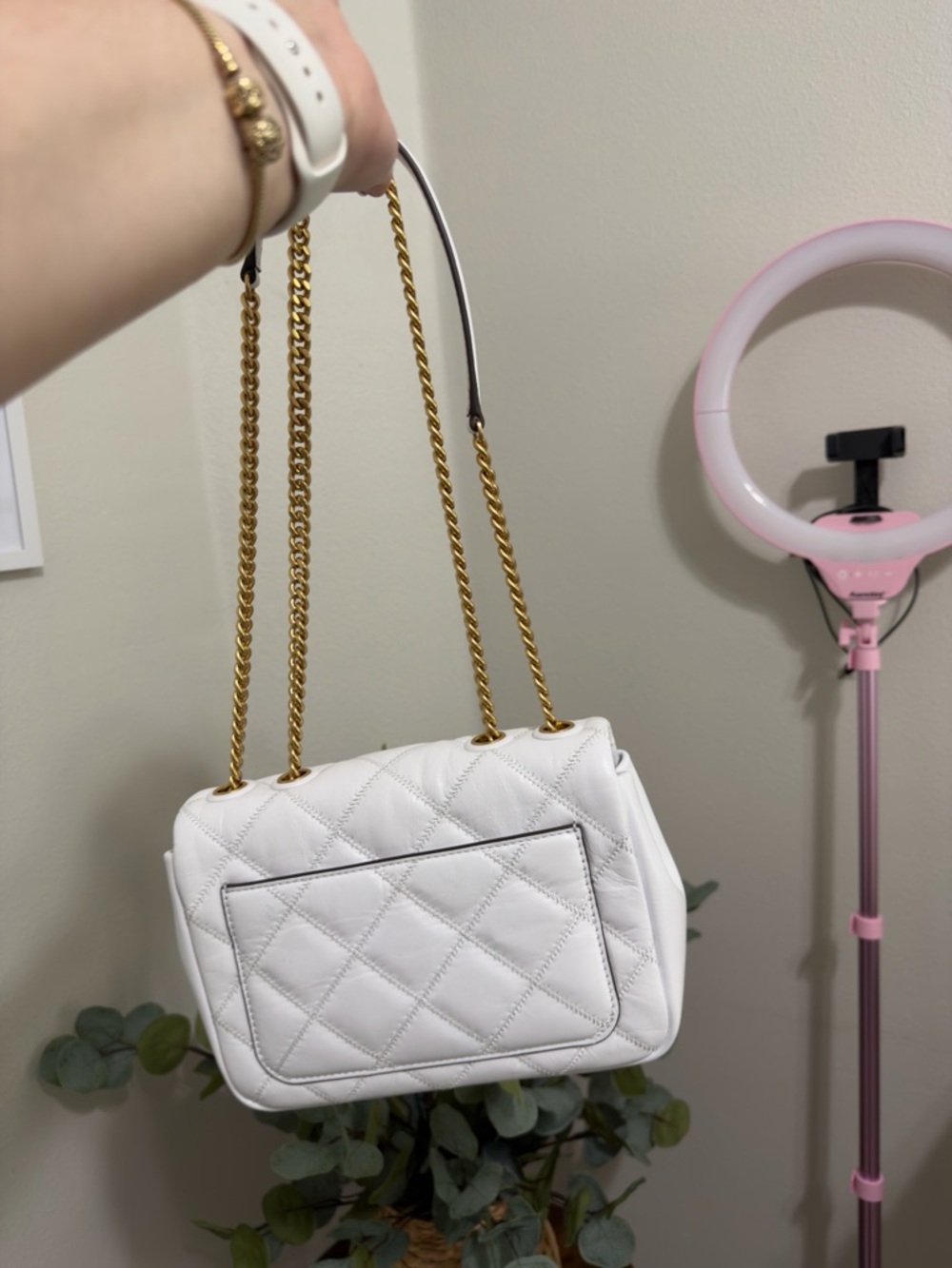 Tory Burch White Willa Shoulder Bag with Gold Chain - Picture 4 of 6